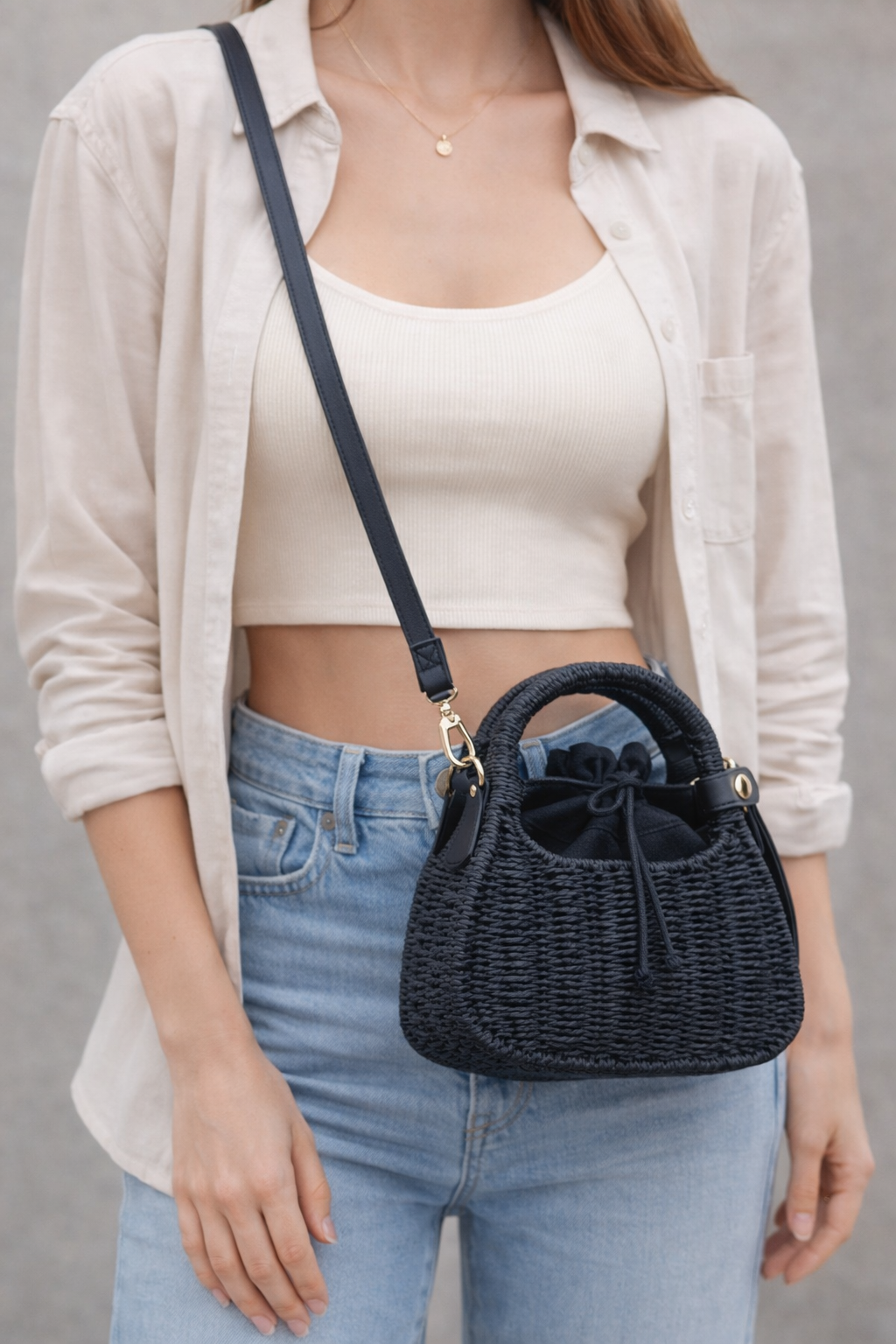 Woven Straw Basket Bag with faux leather Strap